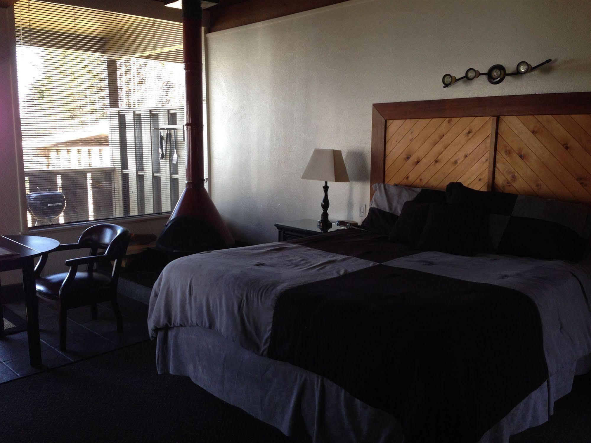 Fort Ross Lodge Дженър Екстериор снимка