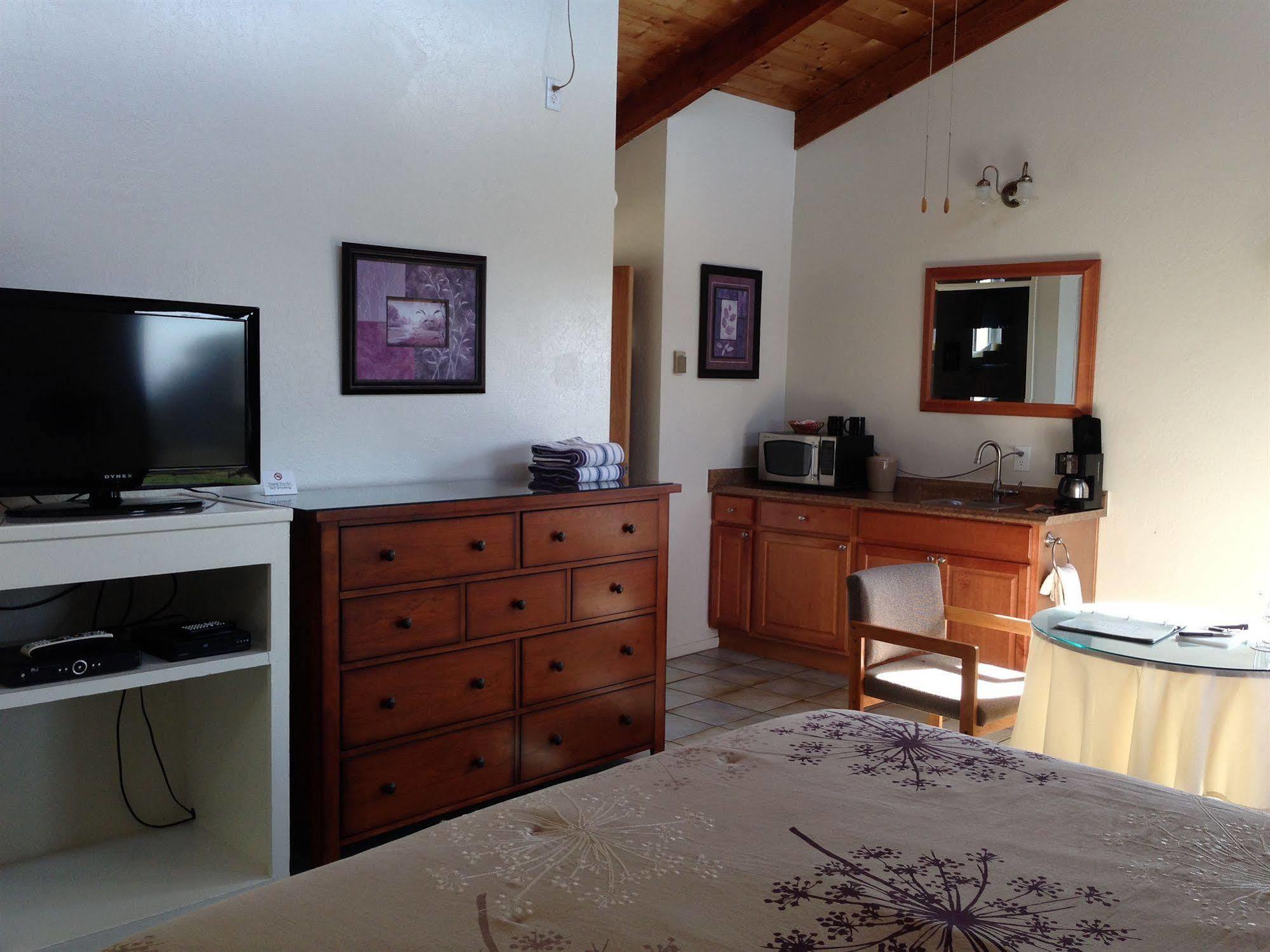 Fort Ross Lodge Дженър Екстериор снимка